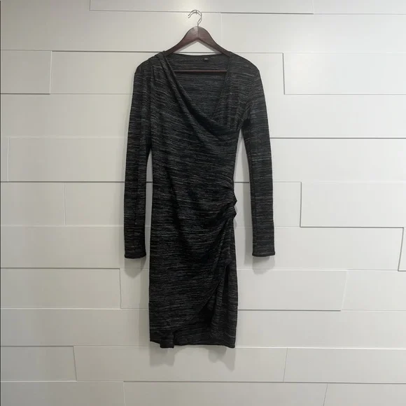 Dress - Picture 1 of 6